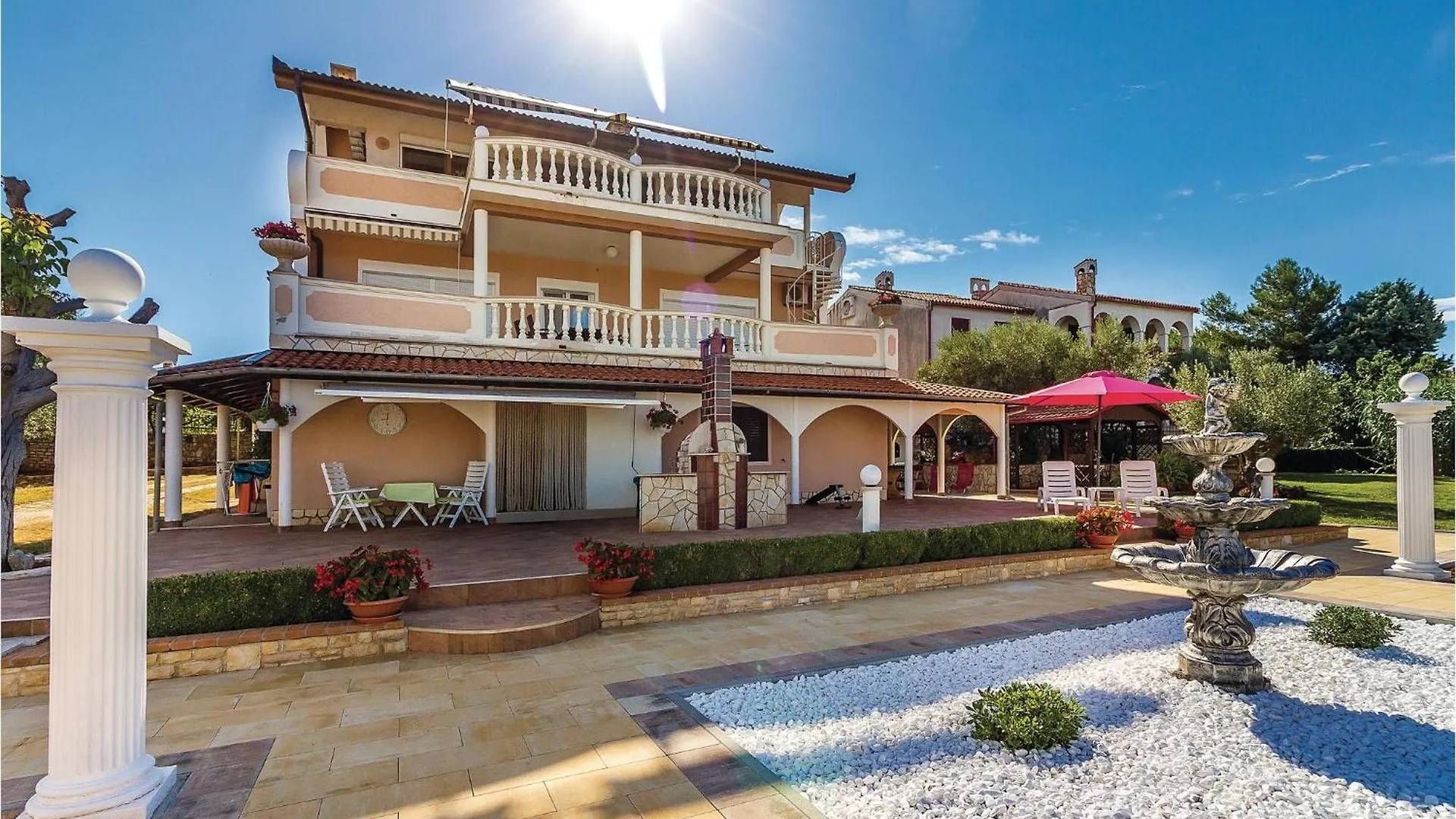 Amazing Apartment In Vodnjan With House Sea View Mednjan