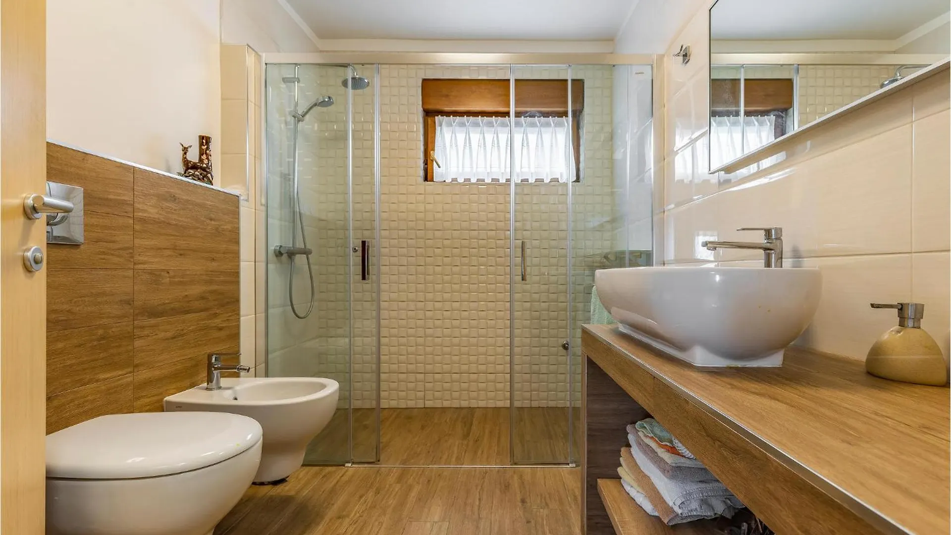 Amazing Apartment In Vodnjan With House Sea View Mednjan